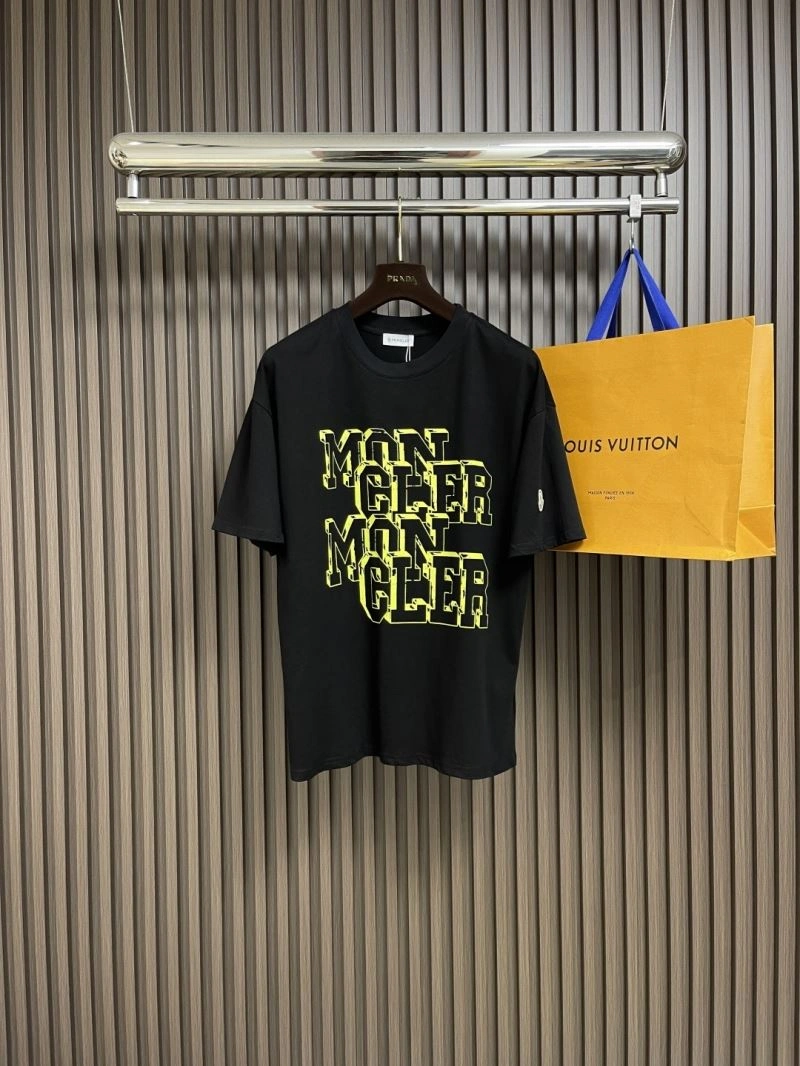 Bold Moncler T-Shirts 140965