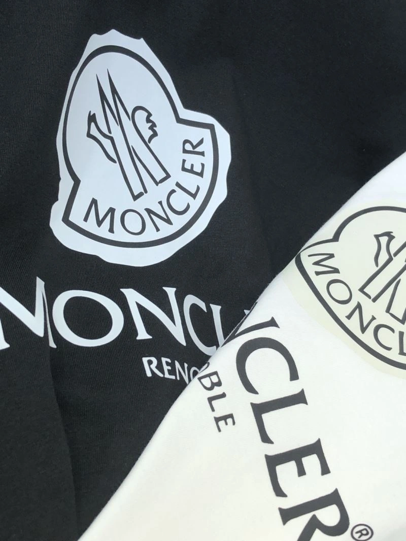 Moncler T-Shirts TimelessDesign 140964