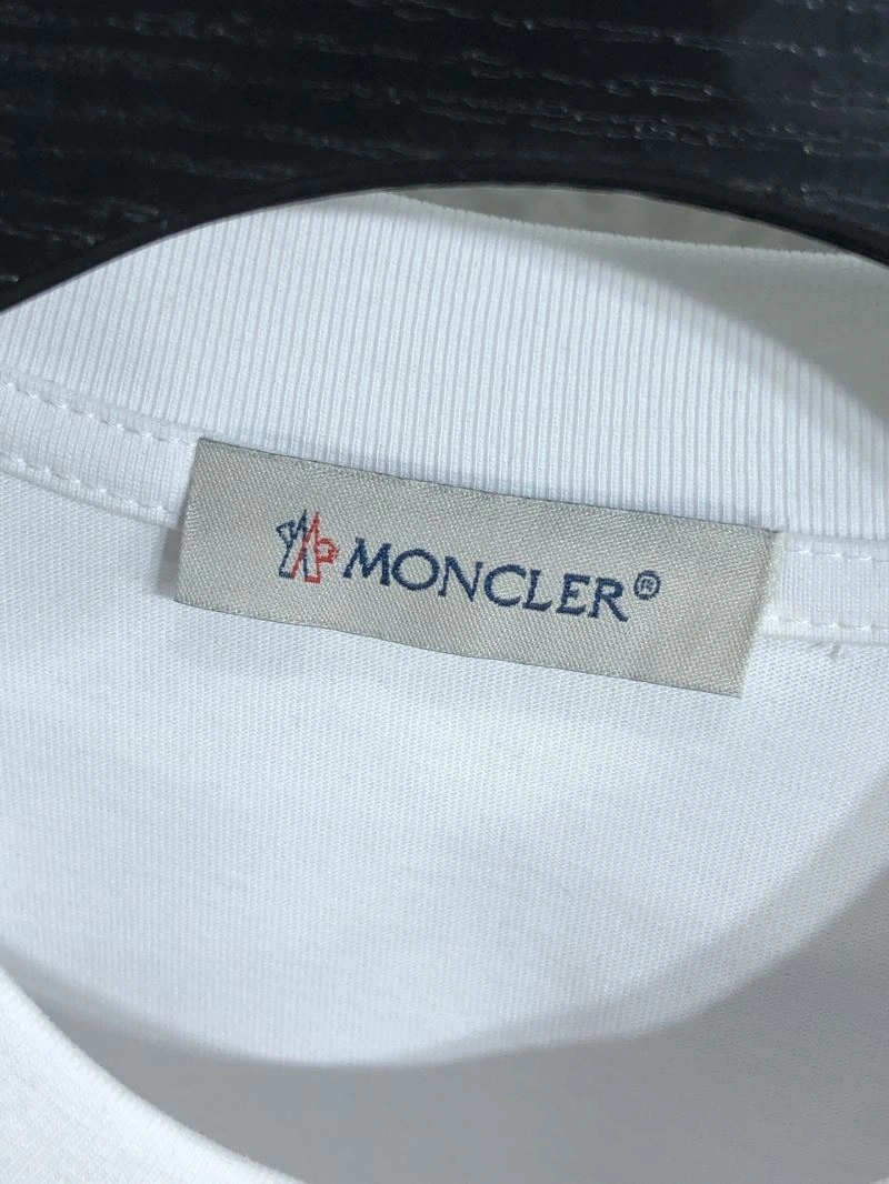 Moncler T-Shirts SunProtective 140948