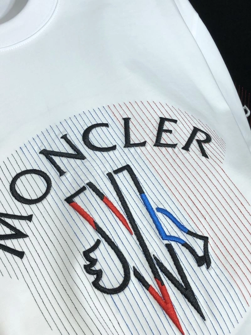 Moncler T-Shirts SunProtective 140948