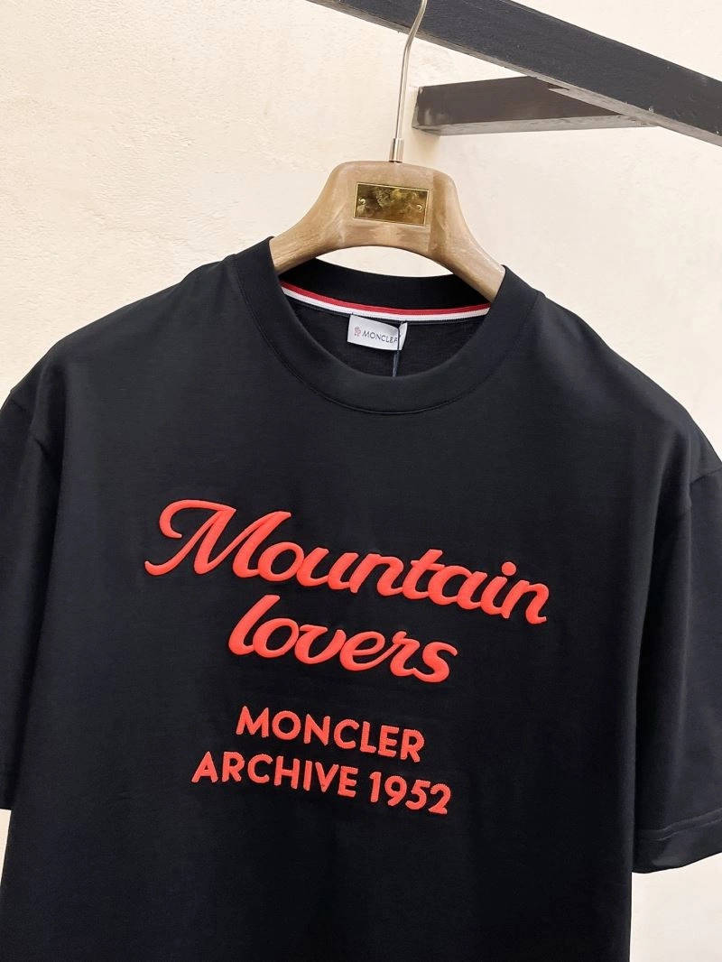 ZipUp Moncler T-Shirts 140968