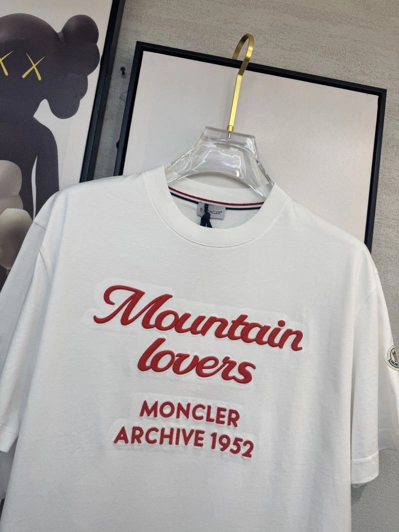 Moncler T-Shirts Practical 140960