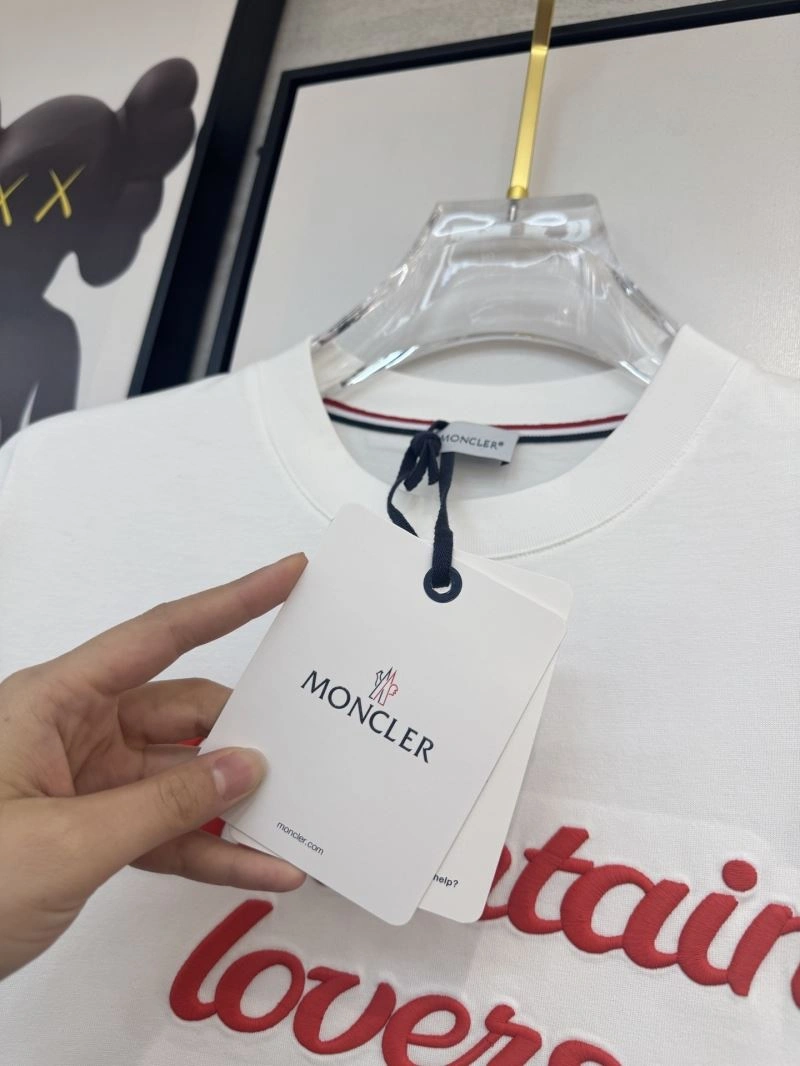 Moncler T-Shirts Practical 140960