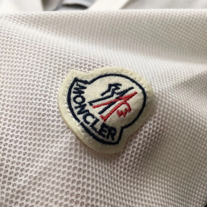 Moncler T-Shirts Lightweight 140935