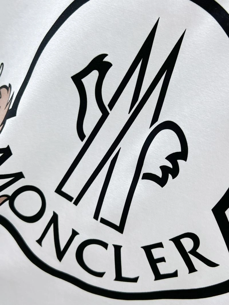 Tailored Moncler T-Shirts 140918