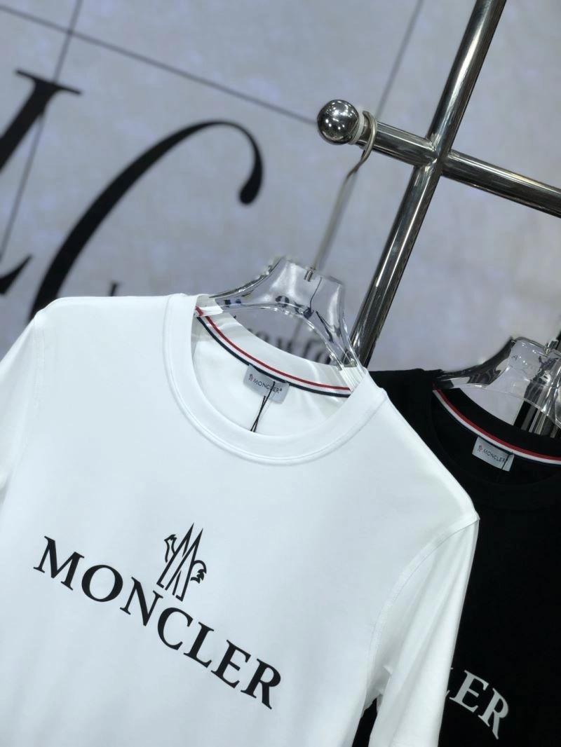 Stylish Moncler T-Shirts 140931