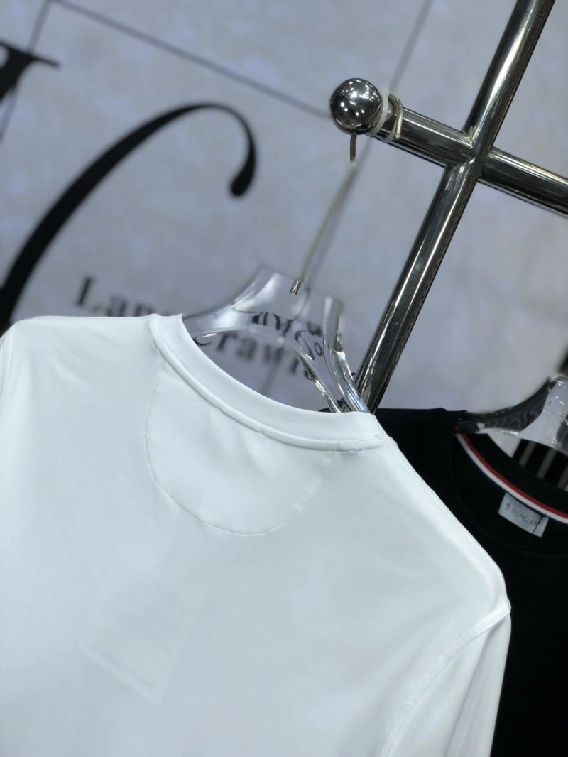 Stylish Moncler T-Shirts 140931