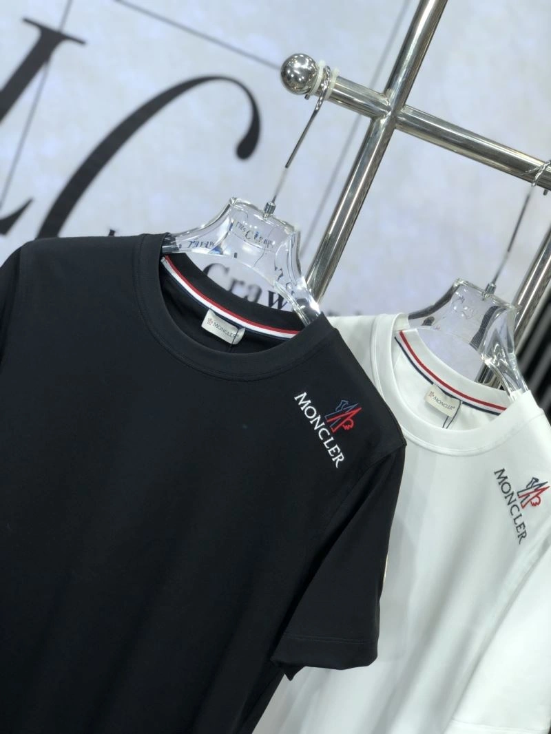 Lightweight Moncler T-Shirts 140923