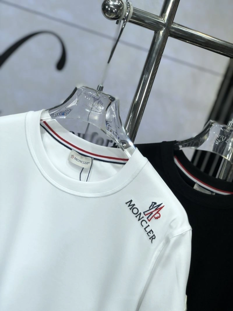 Stylish Moncler T-Shirts 140928