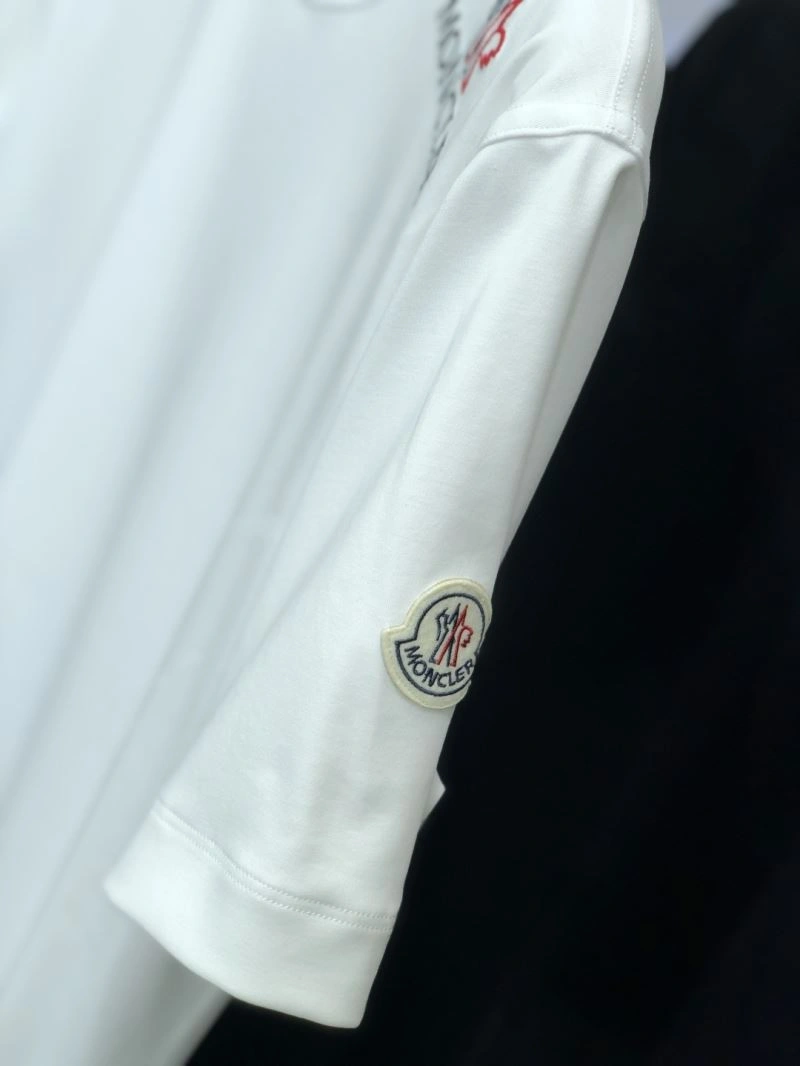 Stylish Moncler T-Shirts 140928