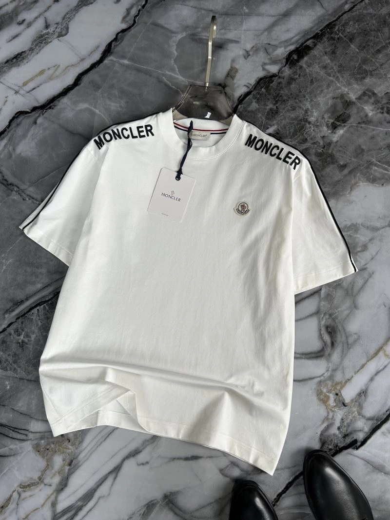 Moncler T-Shirts Supportive 140922