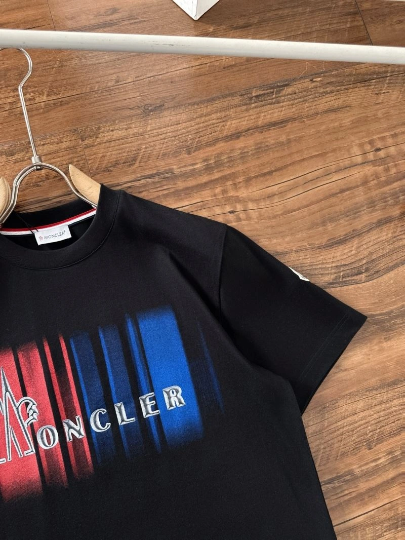 Moncler T-Shirts Sporty 140903