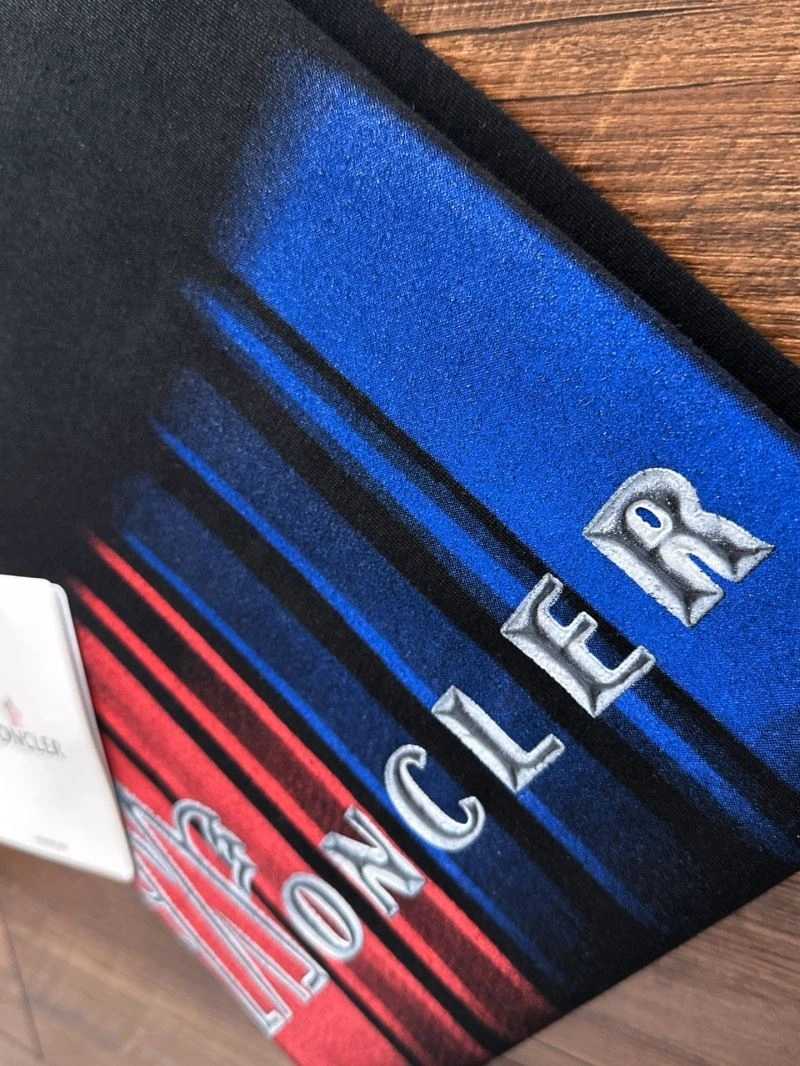 Moncler T-Shirts Sporty 140903