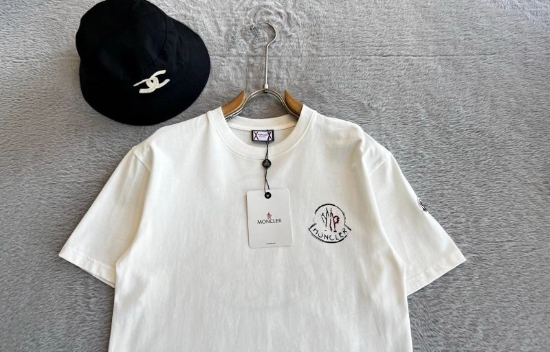 Moncler T-Shirts EasyMatch 140971