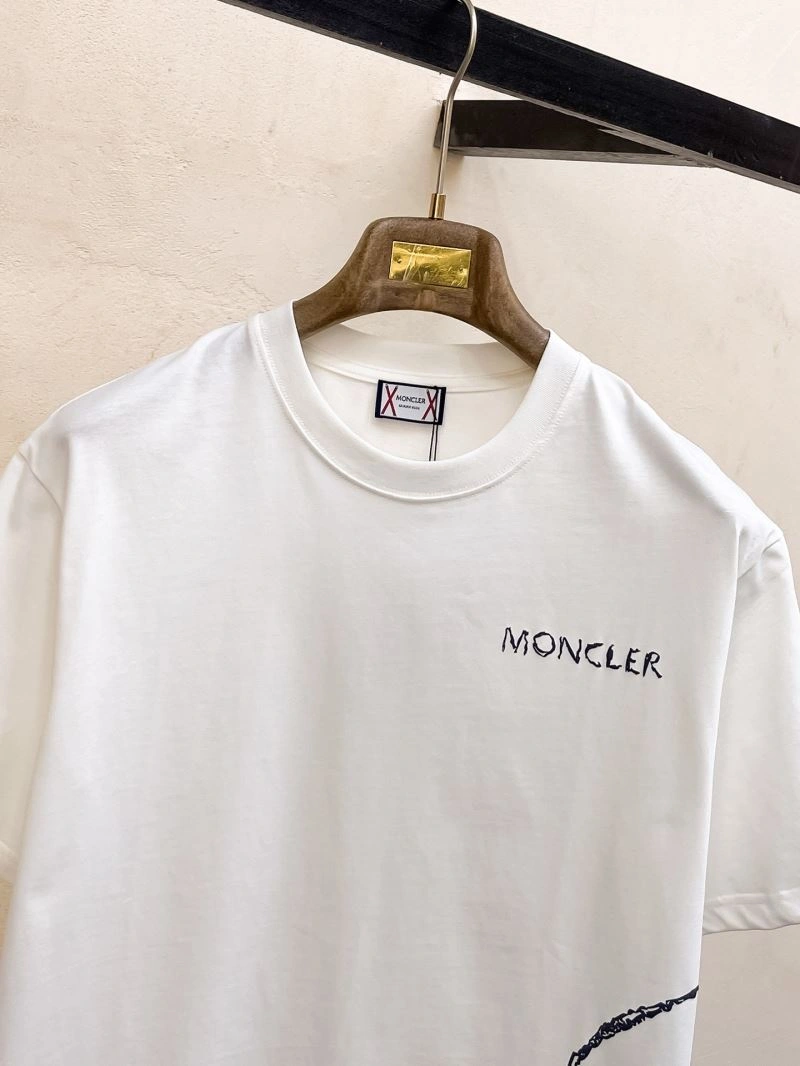 RelaxedFit Moncler T-Shirts 140906