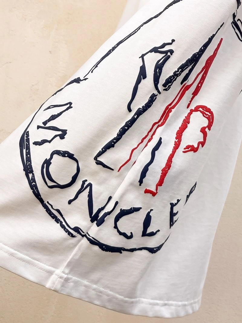 RelaxedFit Moncler T-Shirts 140906