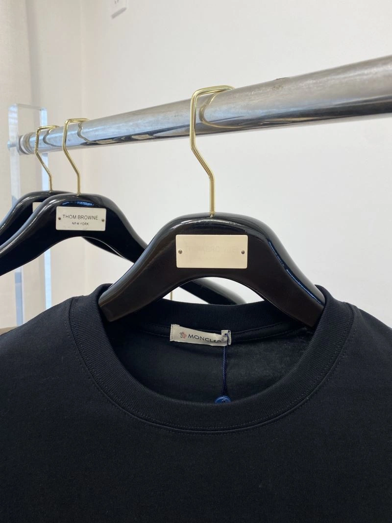 Moncler T-Shirts Efficient 140909