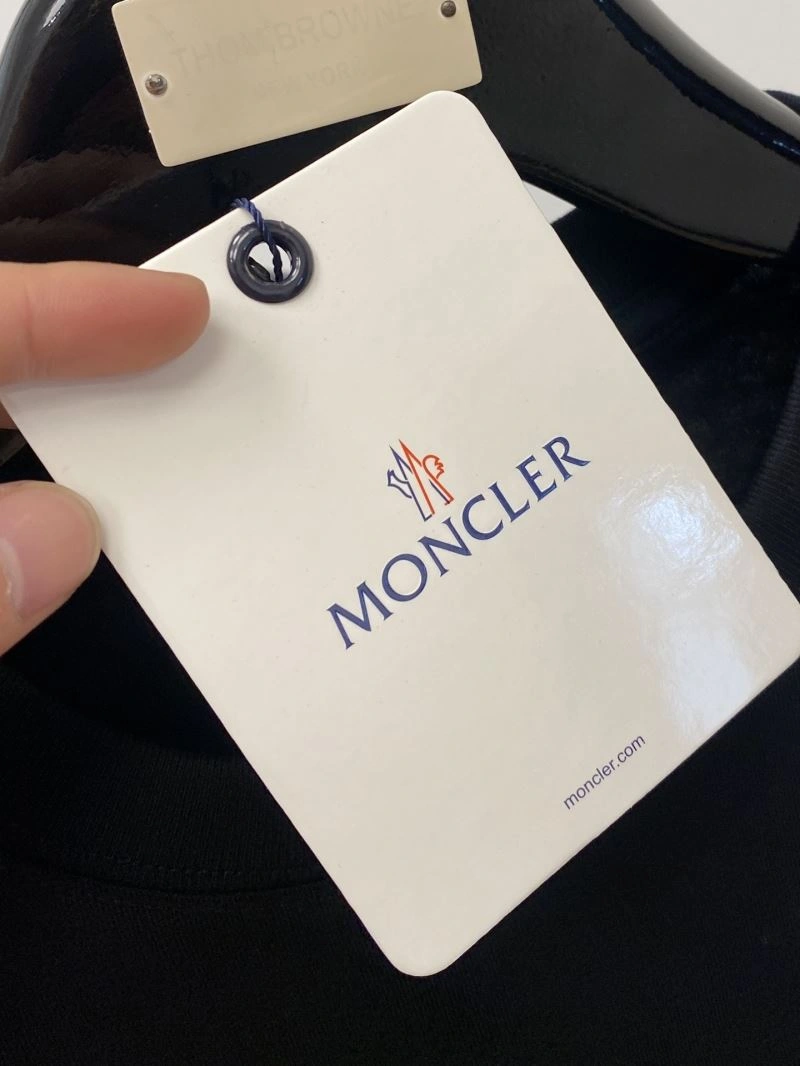 Moncler T-Shirts Efficient 140909