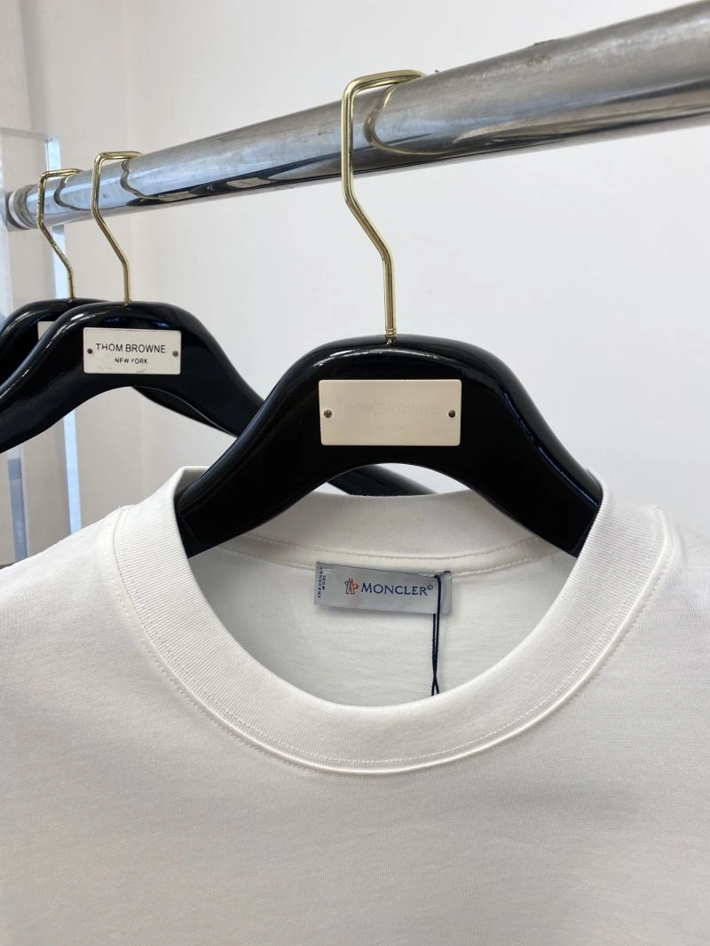Moncler T-Shirts EyeCatching 140907