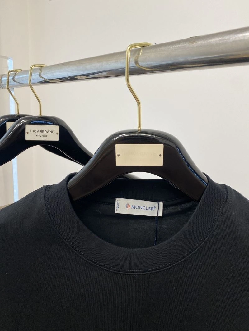 EasyCare Moncler T-Shirts 140900