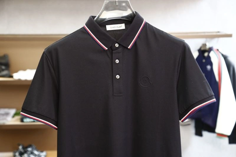 Classic Moncler T-Shirts 140895