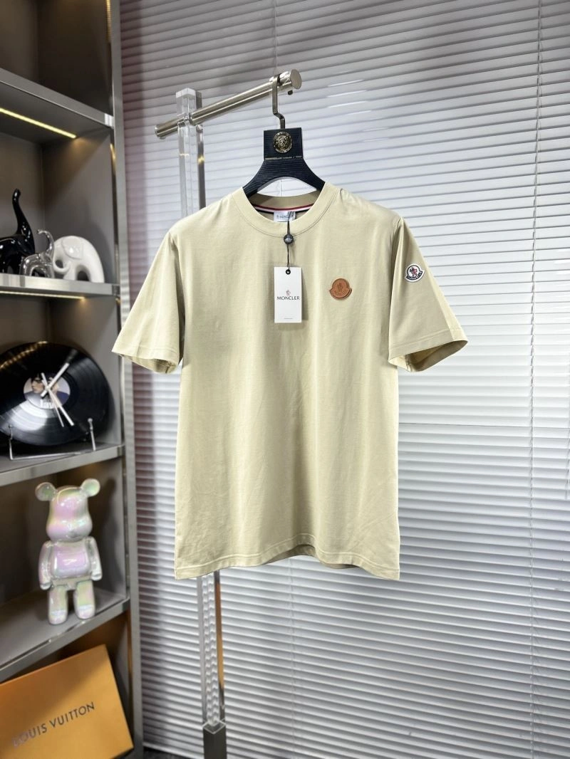 Compact Moncler T-Shirts 140877