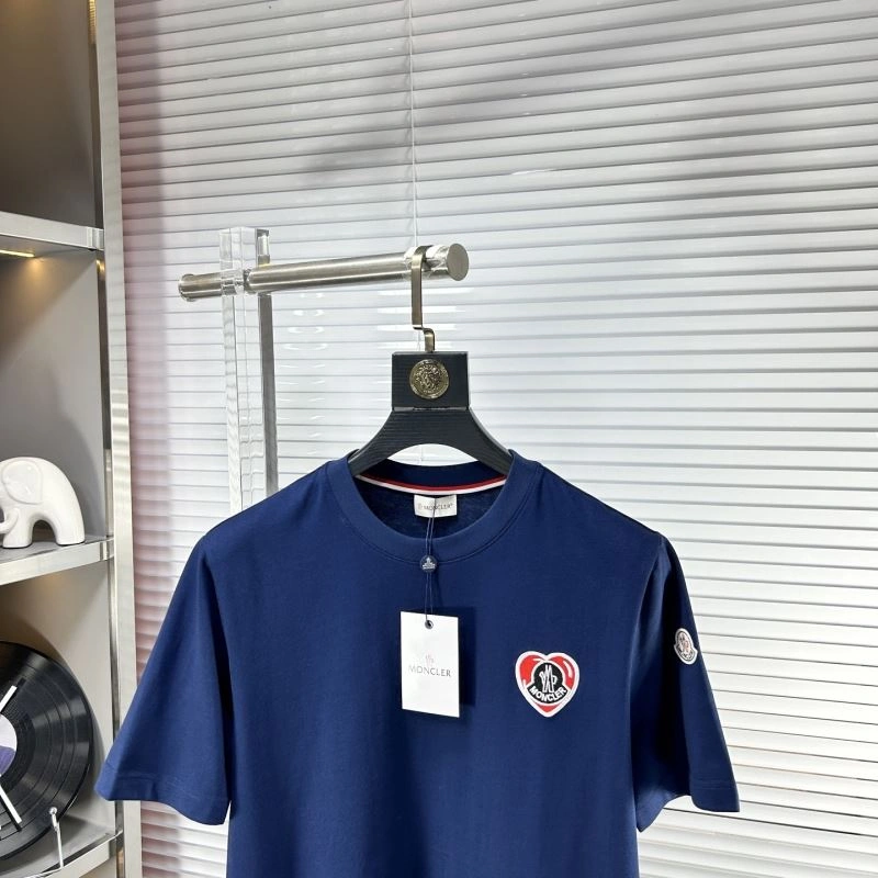 Moncler T-Shirts Practical 140868