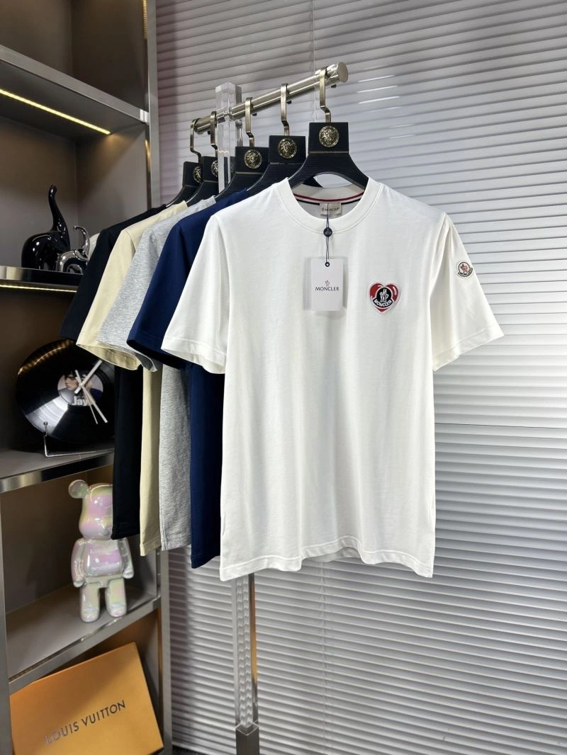 Moncler T-Shirts Practical 140868