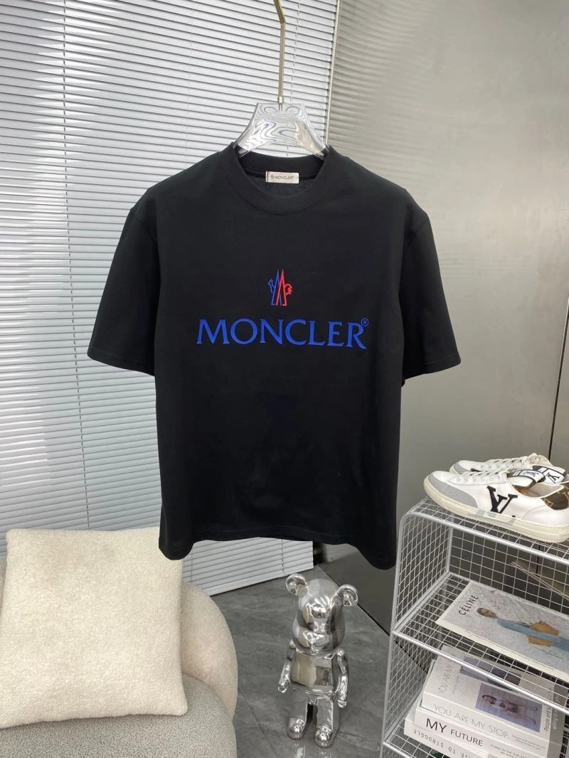 Moncler T-Shirts TimelessDesign 140872