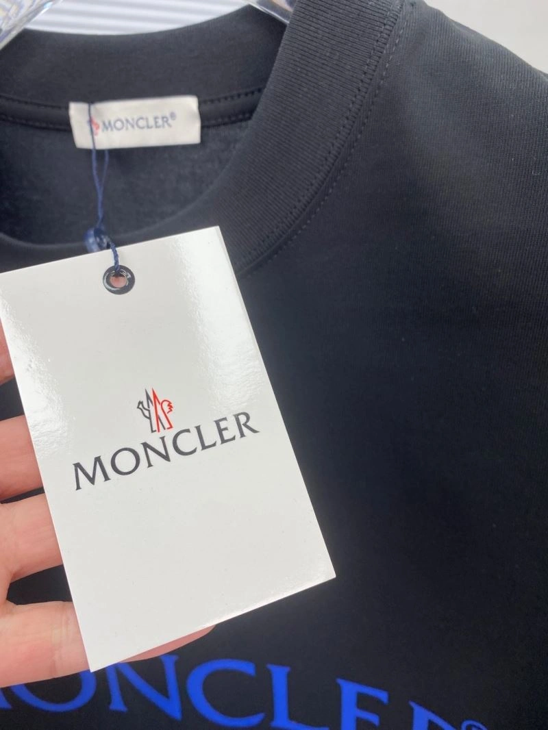 Moncler T-Shirts TimelessDesign 140872