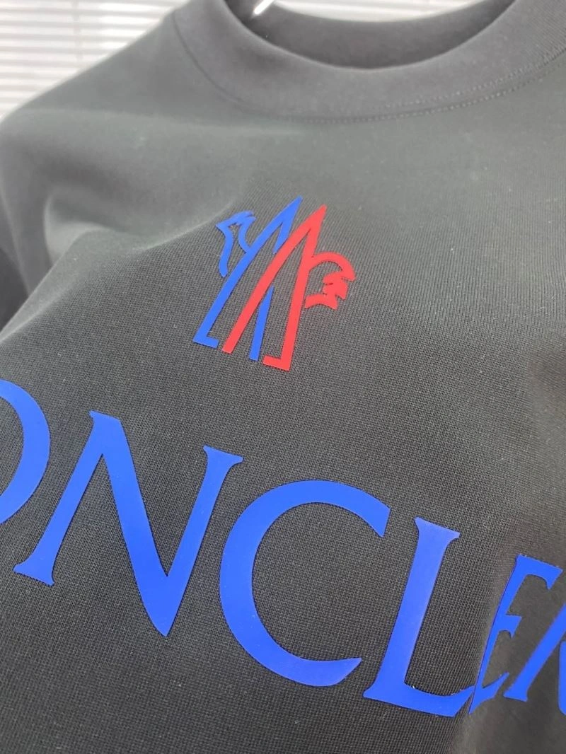Moncler T-Shirts TimelessDesign 140872