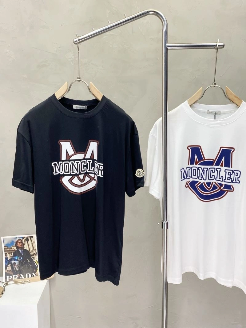 Moncler T-Shirts Stretchable 140874