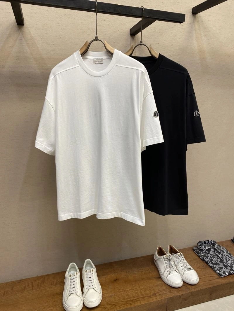 Practical Moncler T-Shirts 140878