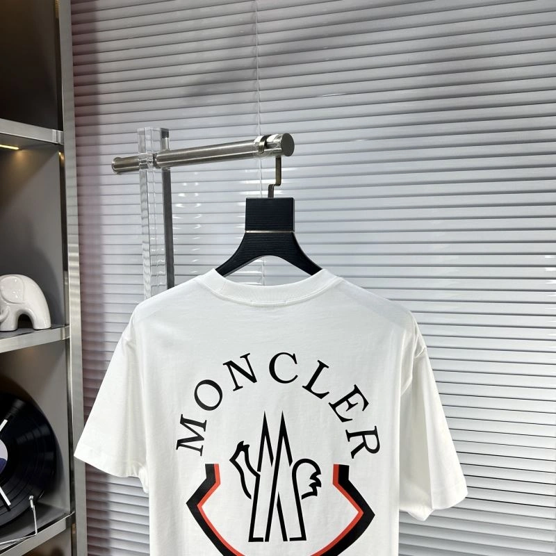 Upgraded Moncler T-Shirts 140887