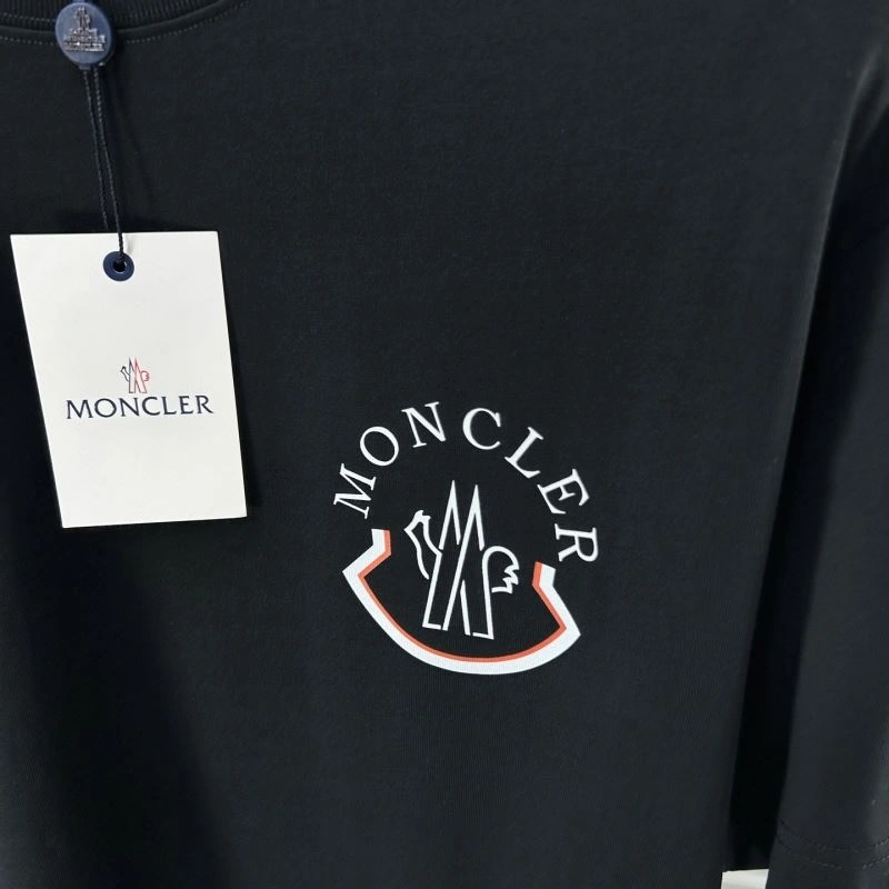 Minimalist Moncler T-Shirts 140865