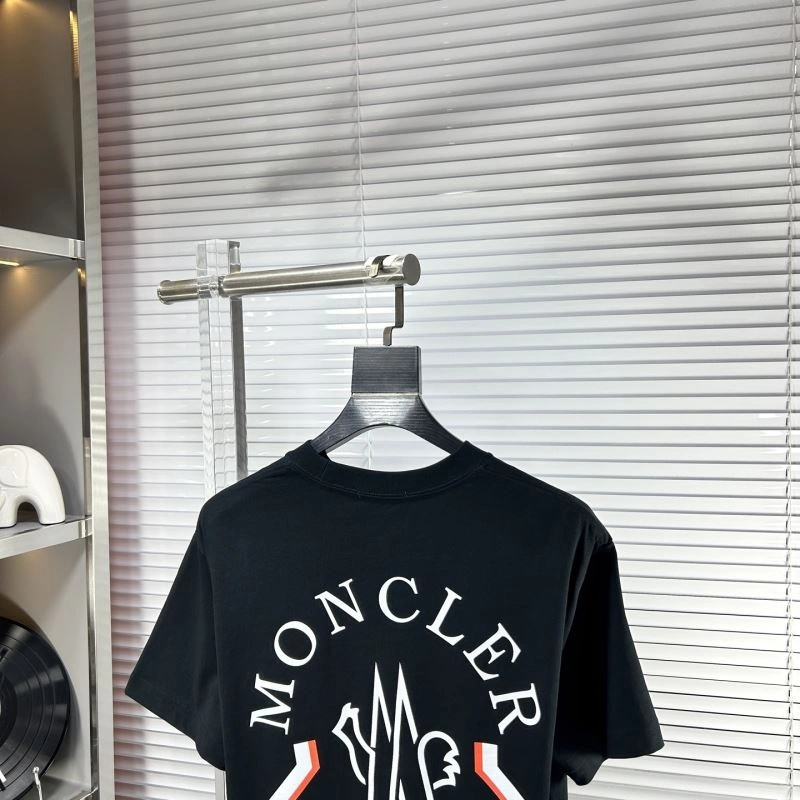Minimalist Moncler T-Shirts 140865