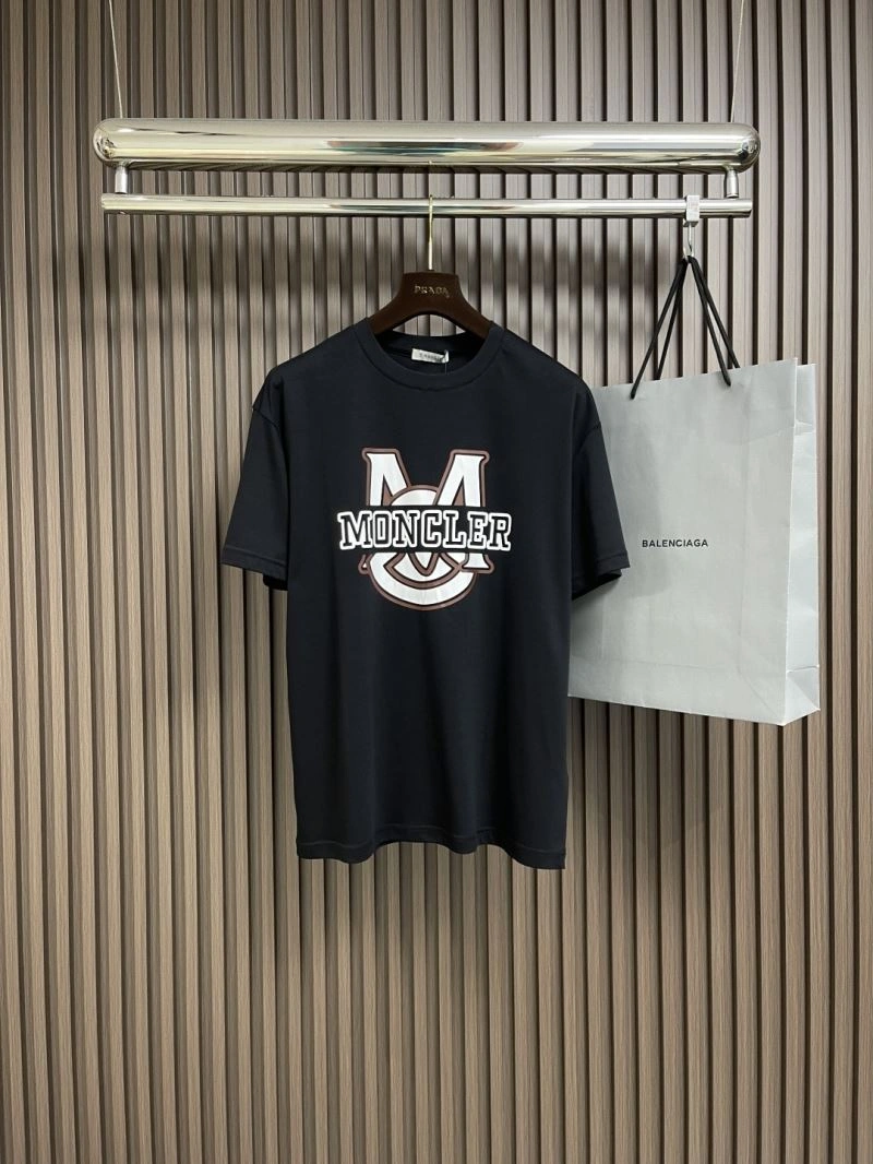 Moncler T-Shirts Flexible 140856