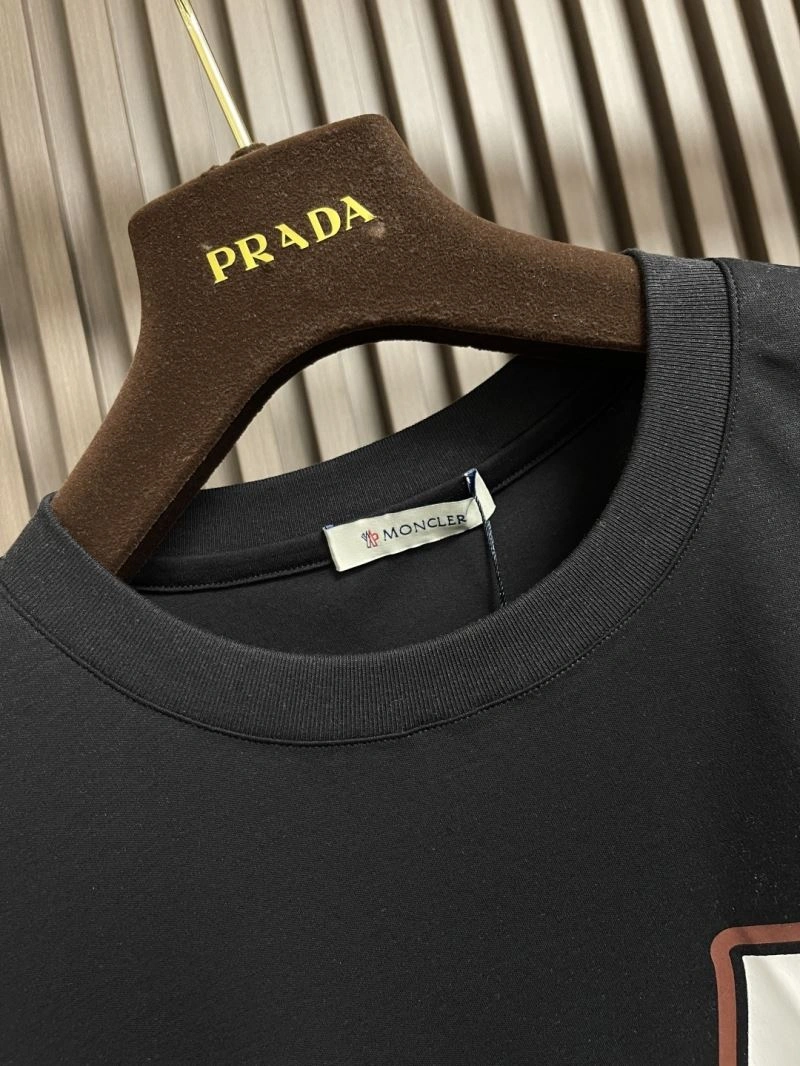 Moncler T-Shirts Flexible 140856