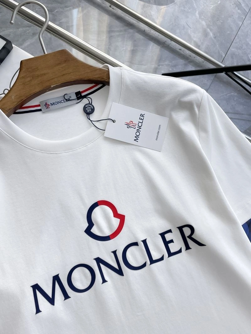 OdorResistant Moncler T-Shirts 140852
