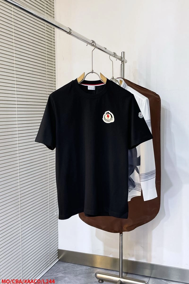 Premium Moncler T-Shirts 140850