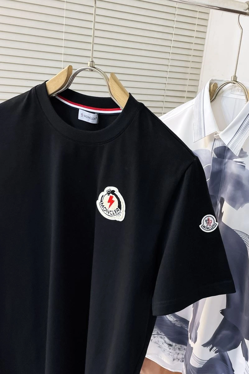 Premium Moncler T-Shirts 140850