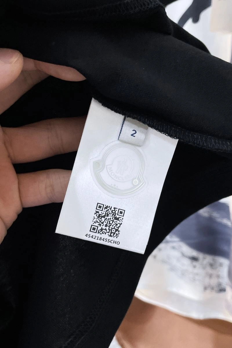 Premium Moncler T-Shirts 140850