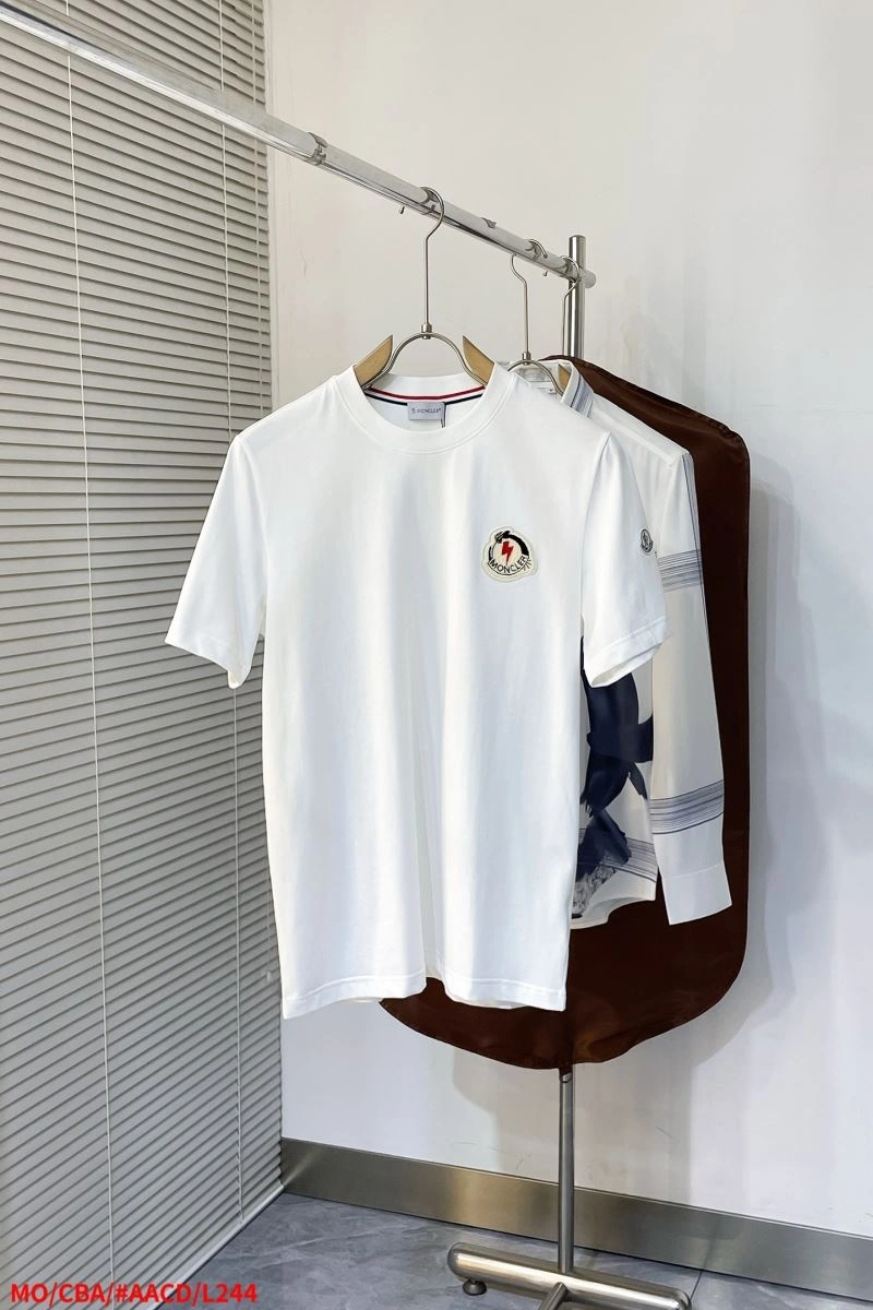 FlexibleFit Moncler T-Shirts 140846