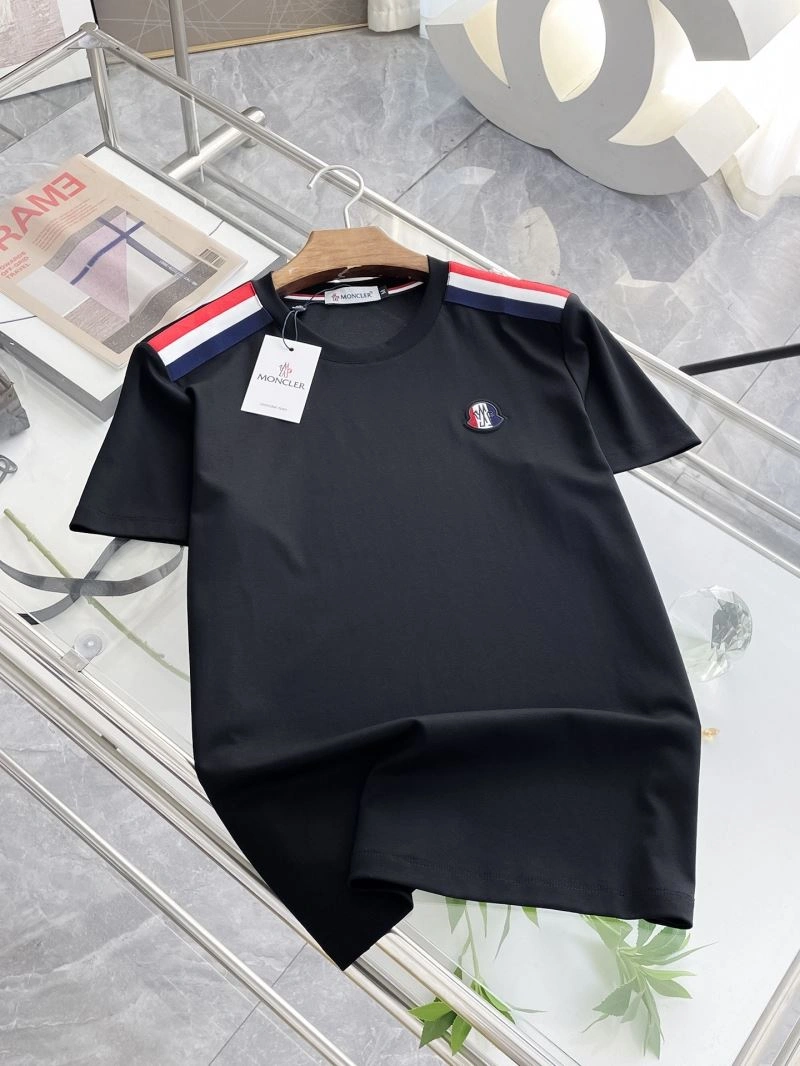 Moncler T-Shirts Snug 140827