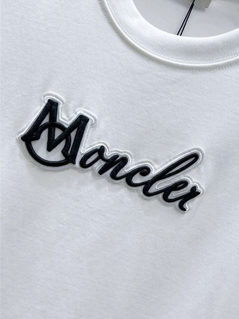 Moncler T-Shirts Compact 140834
