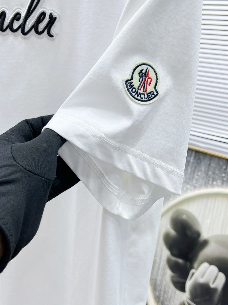 Moncler T-Shirts Compact 140834