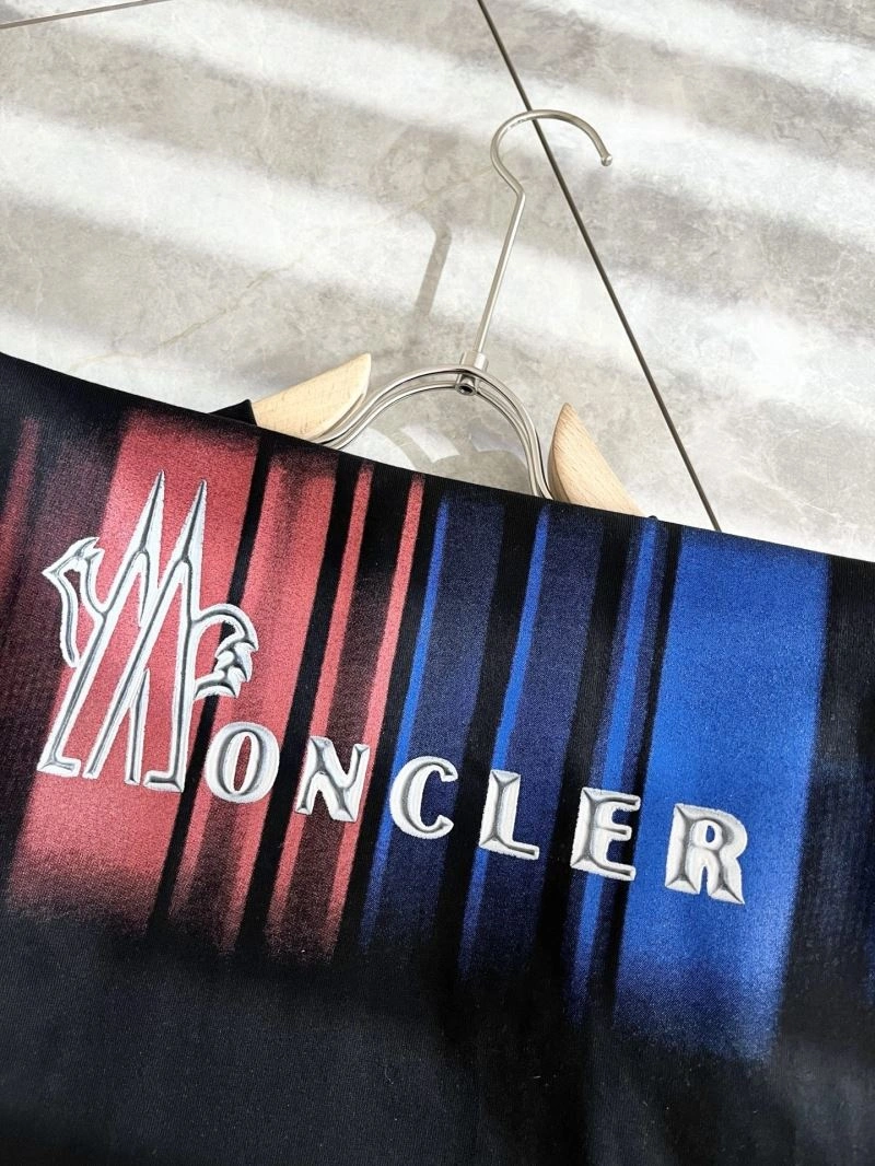 Moncler T-Shirts Chic 140830
