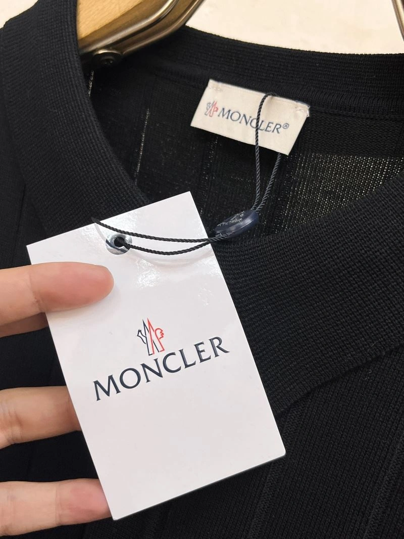 Moncler T-Shirts Seasonal 140824