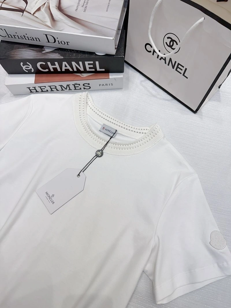 Bold Moncler T-Shirts 139744