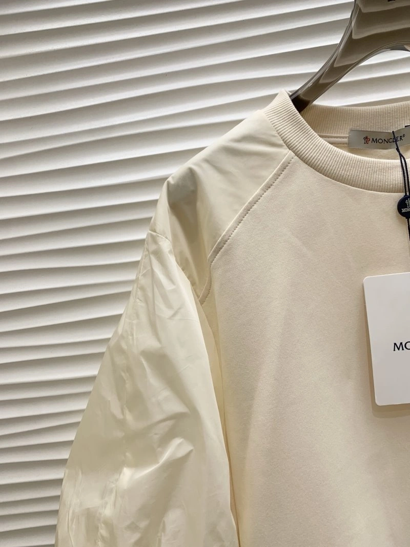 Moncler T-Shirts Bold 139750